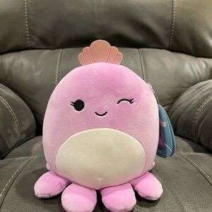 NWT Violet the Octopus with Crown Sea Life Squishmallow